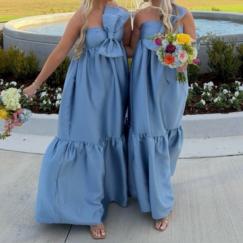 Elegant Blue Maxi Dress